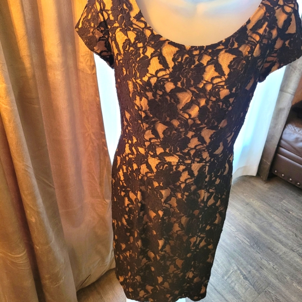 Black/Nude Dress Sz 6